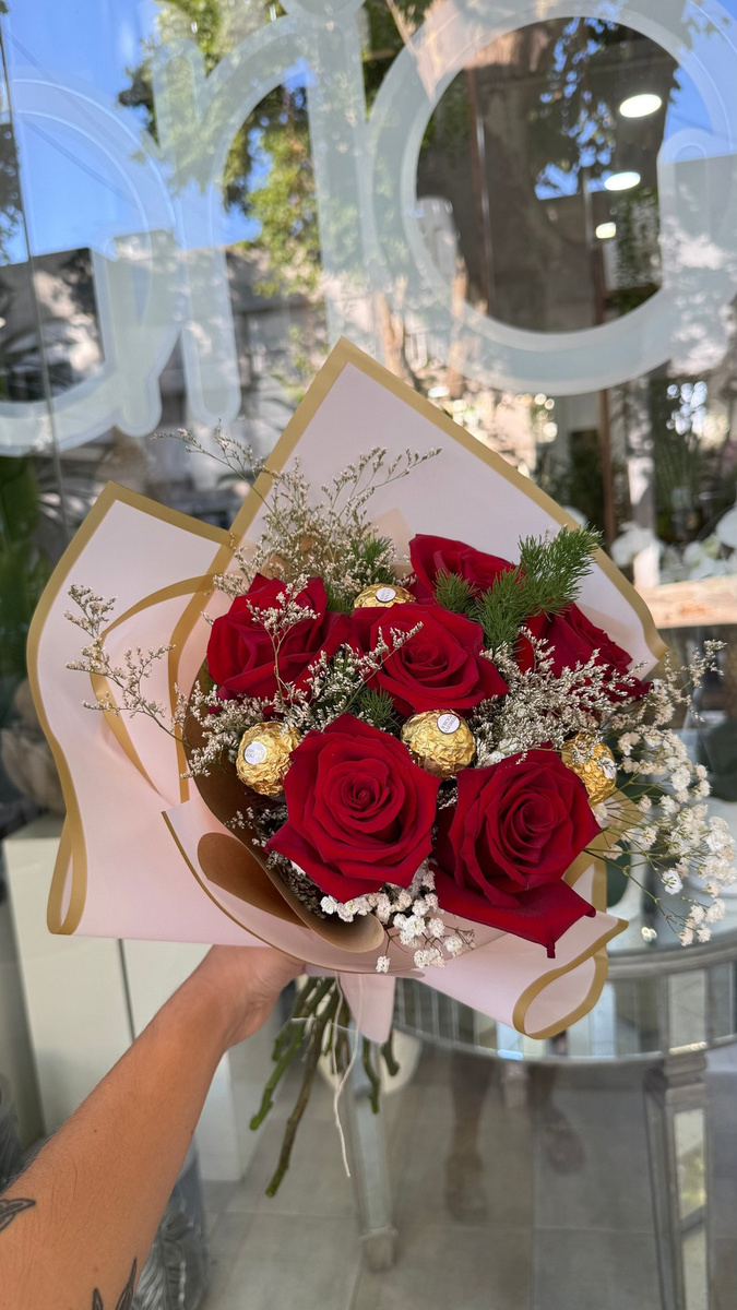 6 Rosas con bombones